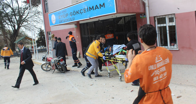 Kilis&#039;te okulda patlama: 1 ölü 2 yaralı