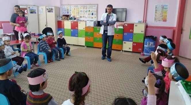 Karaman'da Genç Memur-Sen Anasınıfı Öğrencilerine Meslekleri Tanıttı