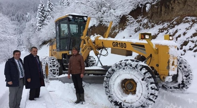 Yomra Belediyesi Karla Mücadeleye Devam Ediyor