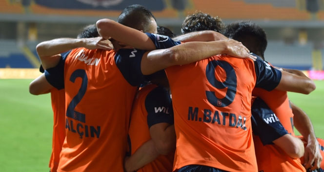 Başakşehir Semih Şentürk’le şahlandı