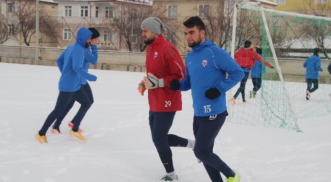 Karaman Belediyespor Ceyhan Doğanspor Maçı Hazırlıklarına Devam Ediyor