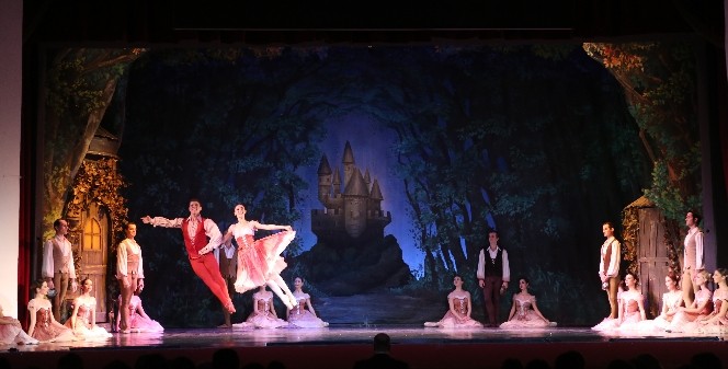 Gıselle Kapalı Gişe