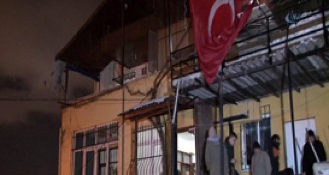 Şehit Üsteğmen Uğur Taşcı’nın baba evine düştü