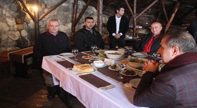 Protokol Büyük Ilgaz Sempozyumu İçin Biraya Geldi