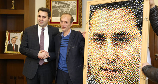 Cumhurbaşkanı Erdoğan’ın pano raptiye portresi ile dünya rekoru kırmaya hazırlanıyor