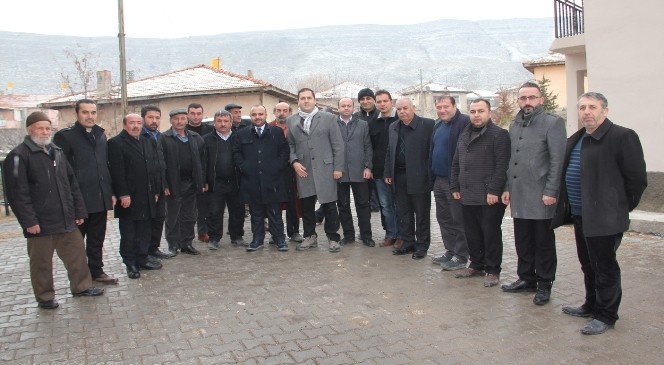 Ak Partili Yöneticiler Her Hafta Farklı Bir Köyü Ziyaret Ediyor