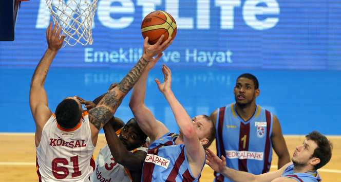 Galatasaray Odeabank'tan farklı galibiyet