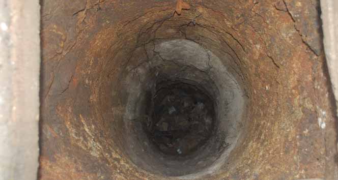 Üstü açık su kuyusu korkutuyor