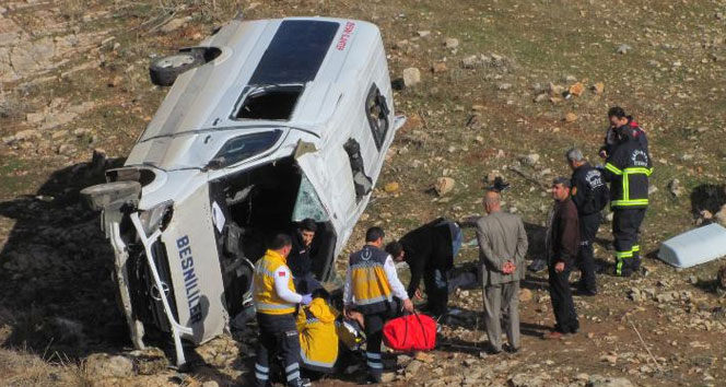 Yolcu minibüsü kaza yaptı: 5 yaralı