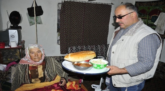 Belediyenin Evde Bakım Hizmetleri Devam Ediyor