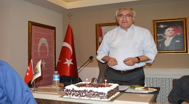 Başkan Güler&#039;e Sürpriz Doğum Günü Kutlaması