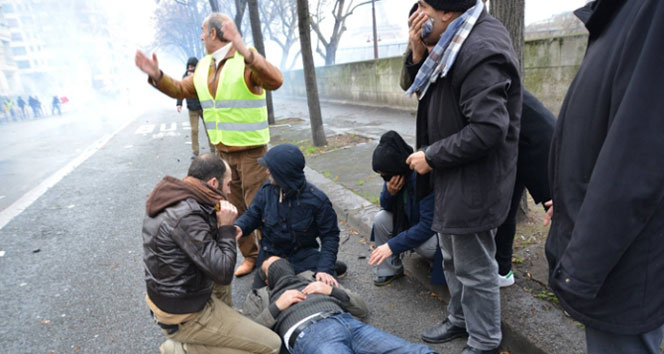 Paris’te PKK yanlılarına polis müdahalesi! 17 gözaltı