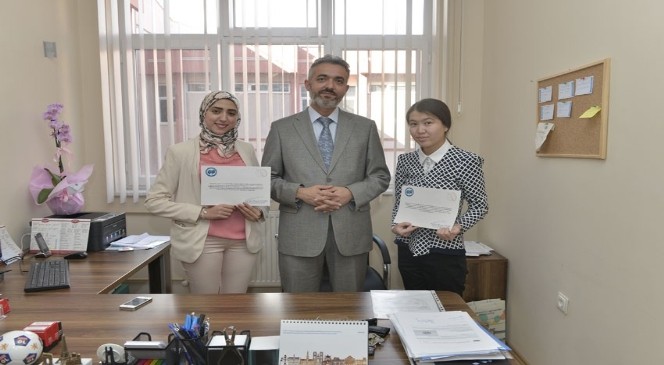Kmü'de Mevlana Değişim Programı Öğrencilerine Sertifika Verildi