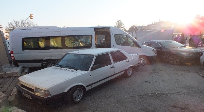 Çankırı'da Trafik Kazası: 3 Yaralı