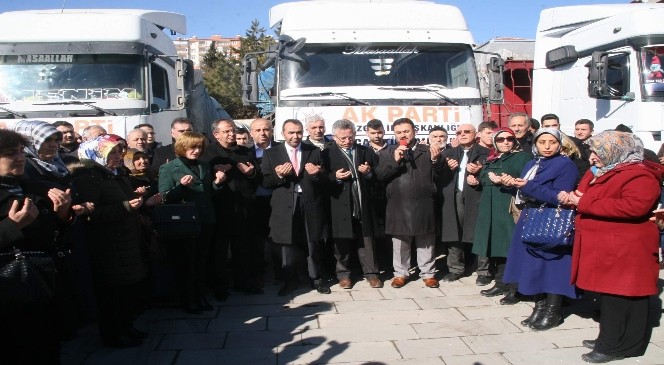 AK Parti Yozgat İl Teşkilatından Bayırbucak Türkmenlerine 6 TIR Yardım Gönderildi