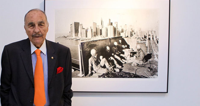 Bir ekmek için tablo sattı