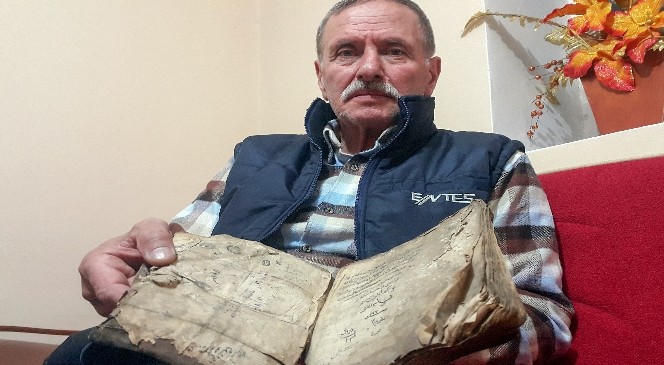 370 Yıllık El Yazması Kitabı Müze'ye Hediye Etti