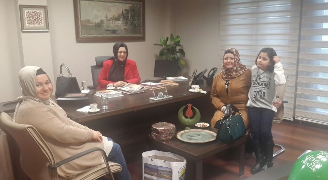 Başkan Aksoy'un Eşinden İbb Başkanı Topbaş'ın Eşine Ziyaret