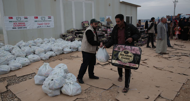 İHH’dan Irak’taki 70 bin sığınmacıya yardım
