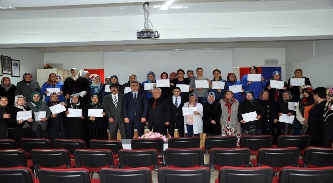 Torul'da Kadın Çiftçilere Sertifikaları Verildi