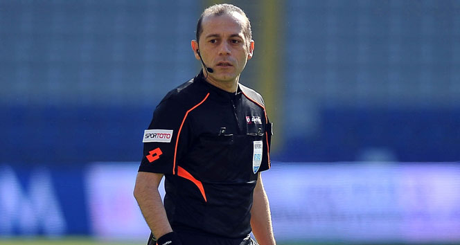 Cüneyt Çakır, Al Ahli ile Al Shabab maçını yönetti