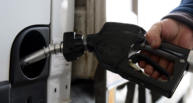 KKTC'de benzinin litre fiyatı 10 lirayı aştı
