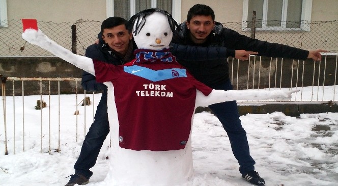 Salih Dursun Kelkit'te 'kardan Adam' Oldu