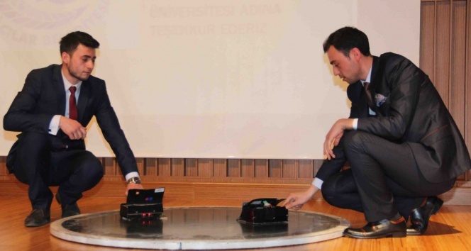 Robotlardan sumo güreşi gösterisi