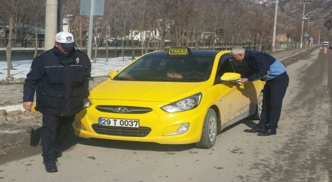 Gümüşhane'de Zabıtalar Taksimetreleri Kontrol Etti