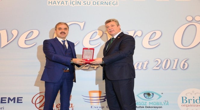Haysu'dan Başkan Dinç'e Ödül