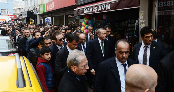 Cumhurbaşkanı Erdoğan&#039;a Kasımpaşa&#039;da sevgi seli