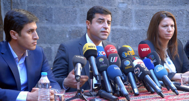 Demirtaş Sur’a yürüme çağrısı yaptı