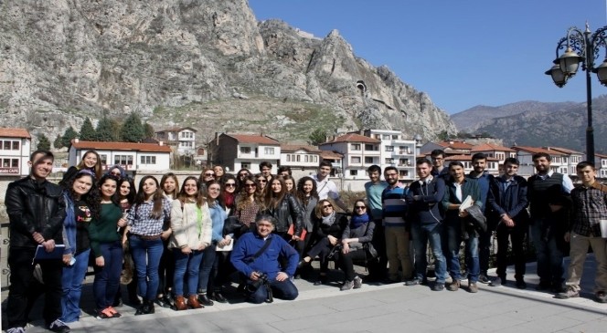 Mimarlık Fakültesi Öğrencilerinden Amasya'ya Araştırma-Inceleme Gezisi
