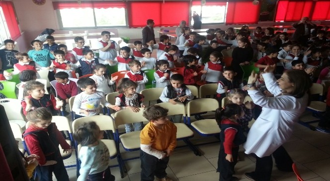 My Kolej Öğrencileri 'sütlaç Şov' İle Eğlendi