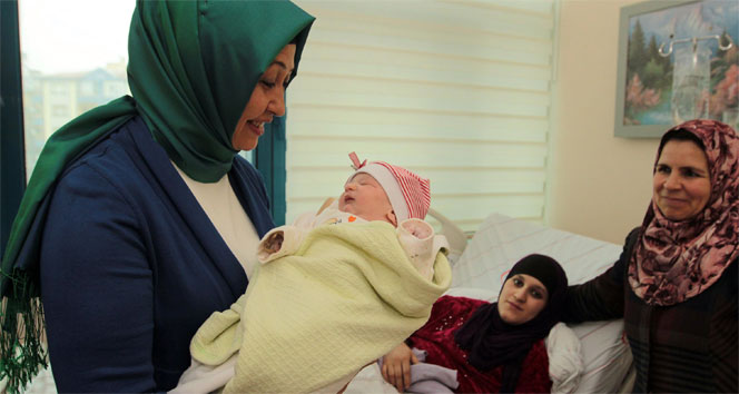 Kazan'ın 'Türkmen Gelini' doğum yaptı