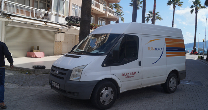 Gündüz vakti sigara dağıtım aracını soydular