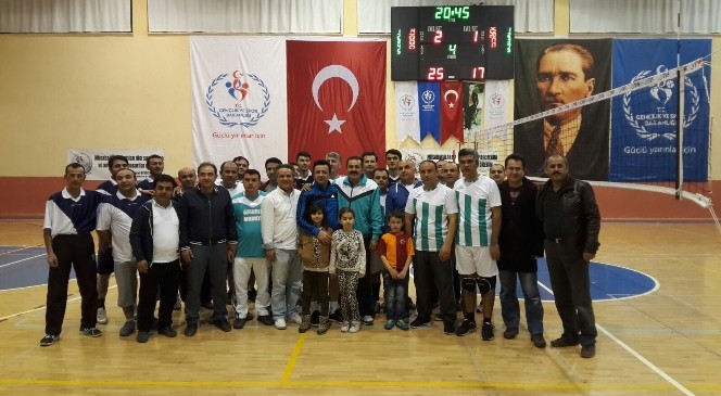 Karaman'da 14 Mart Tıp Bayramı Voleybol Turnuvası Sona Erdi
