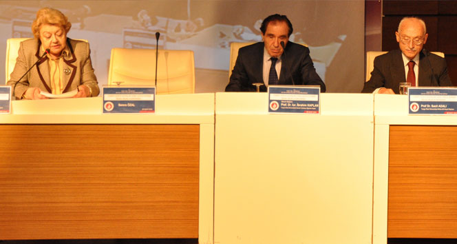 Semra Özal, Turgut Özal Üniversitesi'nde düzenlenen panele katıldı