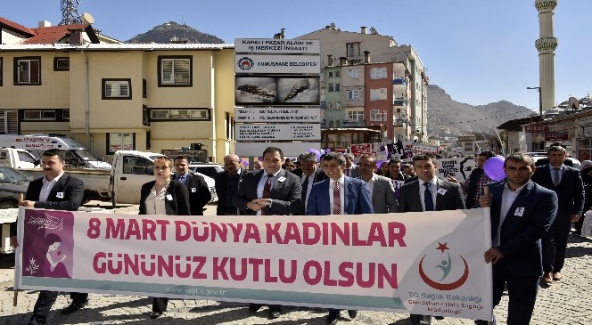 Gümüşhane'de Kadına Şiddete Hayır Yürüyüşü Düzenlendi