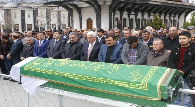 Ziraat Odası Başkanı Muğlu'nun Annesi Toprağa Verildi
