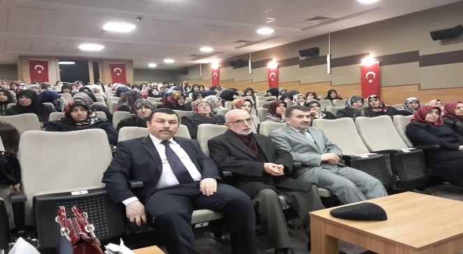 Yozgat Müftülüğü 'göç Bağlamında Saadetin Mimarları' Konulu Konferans Düzenledi