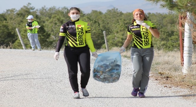 Karaman'da Çevre Temizliği Ve Sağlıklı Yaşam Etkinliği Düzenlendi