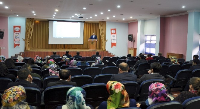 Gümüşhane'de Aday Öğretmenlere Bilgilendirme Toplantısı