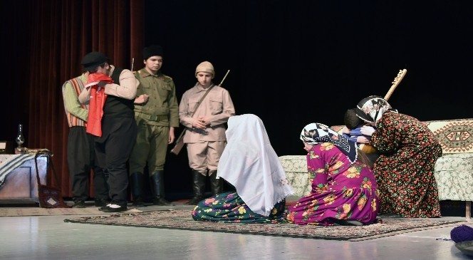 Gümüşhane'de ‘Ateşten Ocak' Sahnelendi