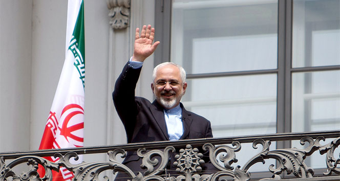 İran Dışişleri Bakanı Zarif&#039;ten &quot;askeri üs&quot; açıklaması