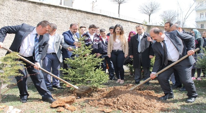 Akdağmadeni İlçesinde Ormancılık Günü Kutlandı