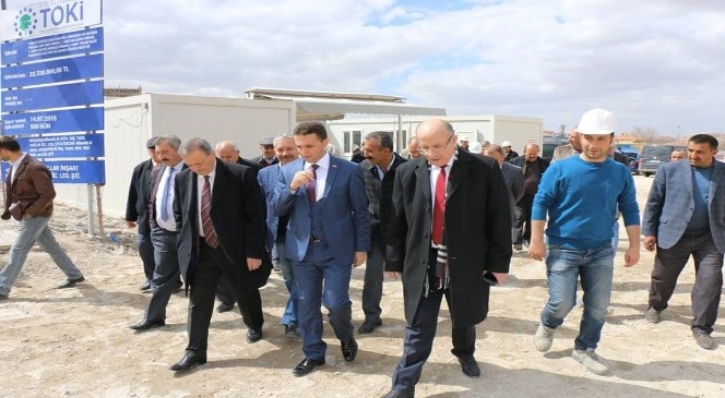 TOKİ Başkanı Turan Boğazlıyan Kentsel Dönüşüm Projesi Çalışmalarını İnceledi