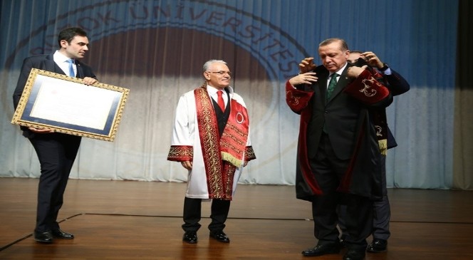Yozgat Bozok Üniversitesi Rektörü Karacabey Cumhurbaşkanı Erdoğan'dan Destek İstedi
