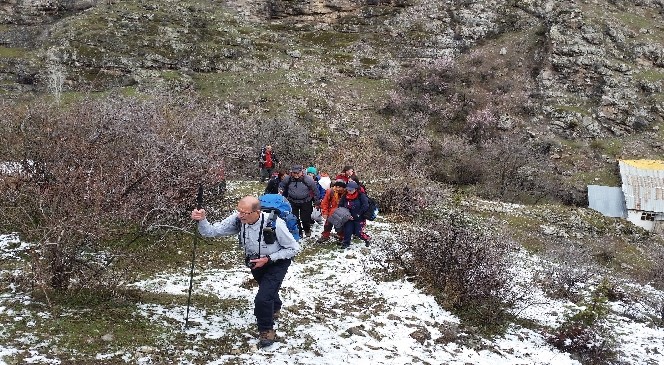 Gümüşhane Ve Trabzonlu Dağcılardan Ortak Yürüyüş
