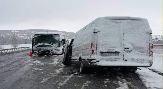 Yozgat'ta Trafik Kazası: 10 Yaralı